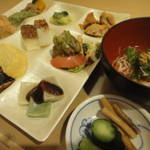 「ぎゃあてぃ」料理旅館仕込みの京おばんざいが30品目以上食べ放題！【ビュッフェ】