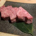 伏見桃山　「肉匠 森つる」昭和の香り漂う竜馬通りに。和のテイストたっぷりの創作肉料理の数々。