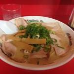 福知山の名店！こってり系好き必見！行列ができる「とん吉」【ラーメン】