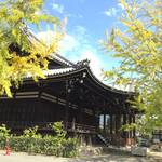 紅葉特集⑩　銀杏の黄一色！琳派・俵屋宗達ゆかりの三条・頂妙寺（2015.10.27撮影）