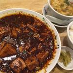 やる気満々の本気の麻婆豆腐！北白川に人気四川料理店「（らくだ）」【四川料理】