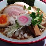 梅小路公園近く　独創的なラーメンがそそる「拳ラーメン」　【ラーメン】