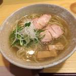 京都を代表する人気店！丁寧で繊細な淡麗王道ラーメン「山崎麺二郎」【ミシュラン】