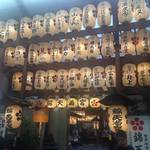 新京極　神使の牛に知恵祈願！「錦天満宮」【観光】