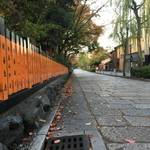 朝のスッキリした空気の祇園白川周辺をぶらり散策　【風景】