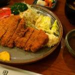円町 家庭的でアットホームなとんかつ屋「とんかつステーキ岡田」【とんかつ】