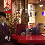 祇園　マネキンだらけ?!異色を放つ祇園の名所「壹錢洋食（いっせんようしょく）」【粉もん】