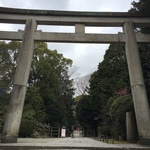 "国宝"へと続く石の階段「石清水八幡宮の表参道」日本三大八幡宮の１つ！