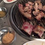 ”ドラム缶席”で韓国気分！神宮丸太町の大衆ホルモン「 ナグネコプテギ」