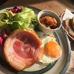大徳寺徒歩圏内の絶品モーニング！円い自家製ベーコンは食べるべき☆カフェの域を超えた「ウルクス」