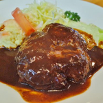 家庭的だけど本格派！一乗寺の人気洋食店「グリル にんじん」