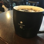 京都では２店舗のみ！特別なコーヒー体験を。「スターバックスコーヒー京都三条烏丸ビル店」