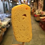 【売切れ必至】錦市場では”だし巻”も食べ歩き！なんと100円！「山元馬場商店」