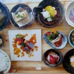 神宮丸太町　日本酒食堂でいただく、一汁八菜ランチ☆　「クウカイ」【ランチ】