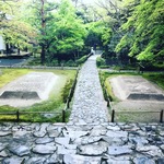 鹿ケ谷　4月最後の白砂壇の砂絵は新緑の始まりにふさわしく「法然院」【観光】