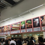 圧倒的な安さとボリュームで大人気！食べずには帰れない「コストコ　フードコート」