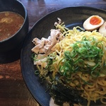 あっさりからこってりまで！松井山手のファミリー向け人気ラーメン店「麺恋家」