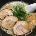 居酒屋メニューも魅力的！行きつけにしたい、南区の「ラーメンSAWA」