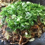 ソースの焦げた匂いがたまんない！まんぼ焼きが名物！「お好み焼き　ひらい」＠山科の巻っす