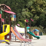 子供達から大人まで！遊具と健康器具、自然もいっぱい！井手町の「玉川さくら公園」