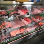 大手筋周辺で新鮮ホルモンと言えばココ！知る人ぞ知る人気店「岡田食品」