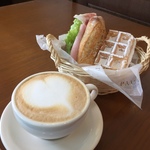 オフィス街のお値打ち540円モーニング！世界にチェーン展開するフランス生まれのベーカリー☆「PAUL 京都三条店（ポール）」【烏丸御池】