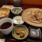 上品な料理で蕎麦屋酒をするなら御所西の「蕎麦ろうじな」