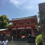 初詣には100万人が訪れる超人気スポット！祇園の街を守る！「八坂神社（ぎおんさん）」