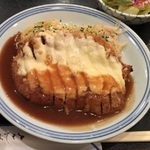 とろけるチーズたっぷりポークカツレツが人気！「手づくり洋食屋 手塚（てづか）」@府庁前の巻っす