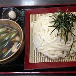 モチモチの細うどんが美味しい！どこか懐かしい「手打ちうどん　やまびこ伏見店」