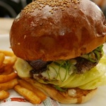 本格グルメバーガーが頂けるアメリカンダイナーがNEWOPEN～！「MOTION DINER京都」