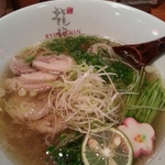 大阪発の人気塩ラーメン「龍旗神」＠蛸薬師通の巻っす