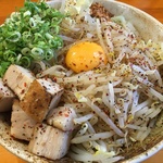 ガッツリまぜそばが大人気！賑わう梅小路エリアにオープン！「ラーメン コンジキ」