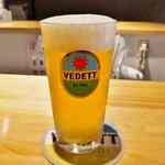 生のベルギービールが昼から飲める！三条会商店街の「三条まどべ」