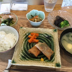お母さん手作り！野菜メインのヘルシーランチ！「喫茶 サン」＠平野神社近くの巻っす
