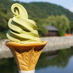 【穴場】宇治川の畔で老舗の濃厚ソフトクリームを♪「福寿園　宇治喫茶館」