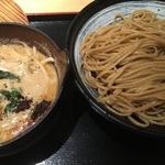 ラーメン横綱が手掛けるつけ麺店！ゴマ香る坦々つけ麺が人気！三条河原町の「ラーメン横綱　三条麺房」