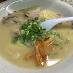 本場より美味しい！GACKTも愛する豚骨ラーメン♬ 三条木屋町の超有名店「博多長浜ラーメンみよし」