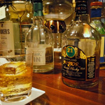 スリランカカレーをアテに珍しいウイスキーが楽しめる「Bar Chaos（バー カオス）」