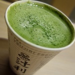 老舗茶寮のこだわり抹茶が気軽に！スイーツやお土産もあり！祇園四条の好立地「辻利　京都店」