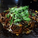【京都駅東】名物まんぼ焼きは必食！創業73年のディープ老舗お好み焼き店！超有名テッパン店「山本まんぼ」