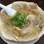 朝から美味しいラーメン！舌の肥えた市場関係者 御用達の「香来 中央市場店」