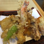 魅惑の800円均一！ボリューム満点のサクサク天ぷら定食が美味い！龍大生御用達の「天ぷら　天えい」