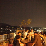 東山を一望できる屋上カフェで秋を大満喫できるBBQ付きの音楽イベント「ホクホク秋フェスタ」