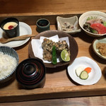 日本酒と鶏料理が評判！おばんざいランチもオススメです「馳走いなせや」＠三条柳馬場の巻っす