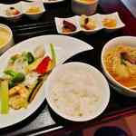 坪庭のある京町家でボリューム満点の中華定食を！烏丸御池の「MACHIYA 兪 （まちや ゆ）」