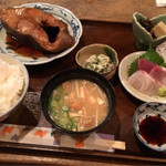お値打ちの定食ランチが大人気！駐車場もあり便利な「まる福」＠千本丸太町の巻っす