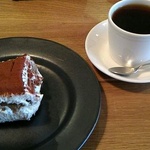 シンプルにおいしいコーヒーとデザートをひたすらに追及してる一乗寺のカフェ「アカツキコーヒー」