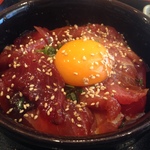 ※閉店　まぐろたっぷりの名物まぐろユッケ丼は900円！！定食も人気のビジネス街のオアシス「海鮮食堂　京りき屋」