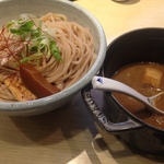 まさに京つけ麺！濃厚な魚介豚骨なのに際立つ上品さ！飲食激戦区の烏丸御池にある「麺や高倉二条」